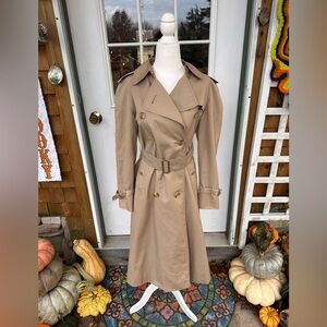 VTG Classic Burberry Trench Coat